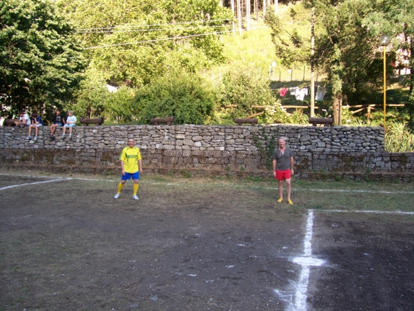  Image name: Calcio02.jpg 
 width: 601 pixel 
 height: 452 pixel 
 Size: 320350 bytes 
 Click to enlarge 